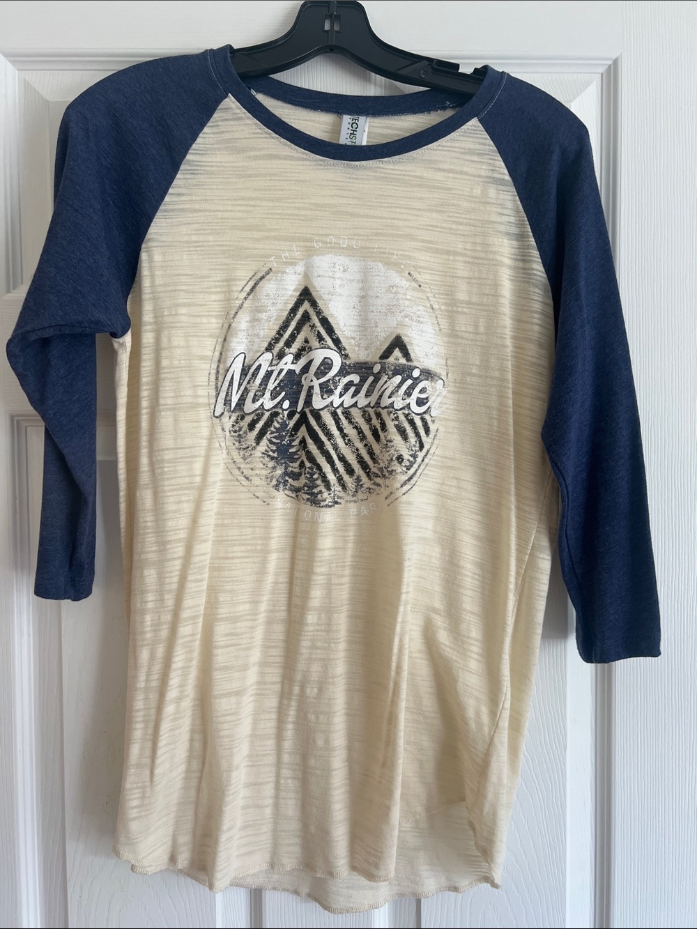 Mt. Rainier National Park Cream & Navy Raglan Ladies’ Baseball Tee